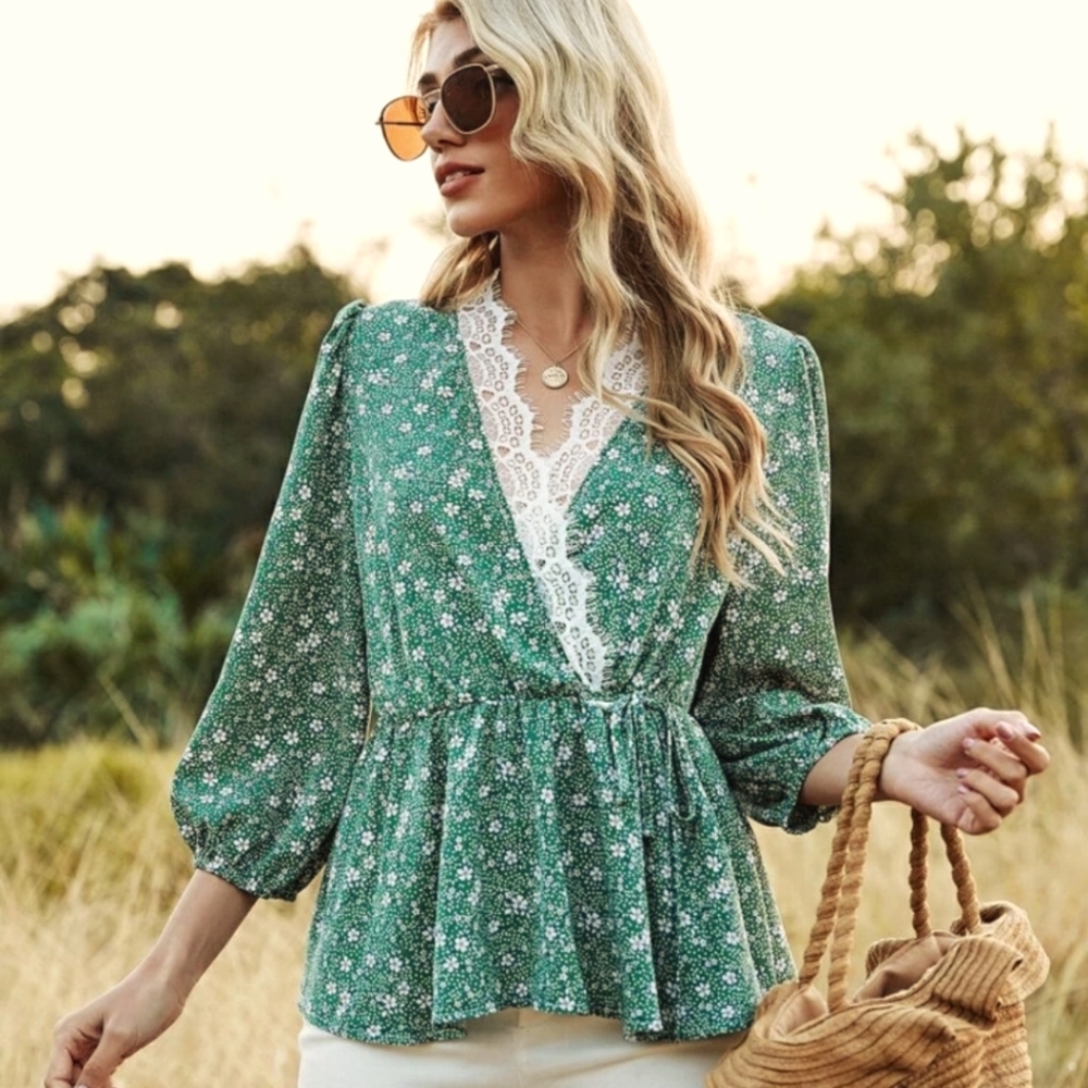 NWOT Shein Lace Detail Top